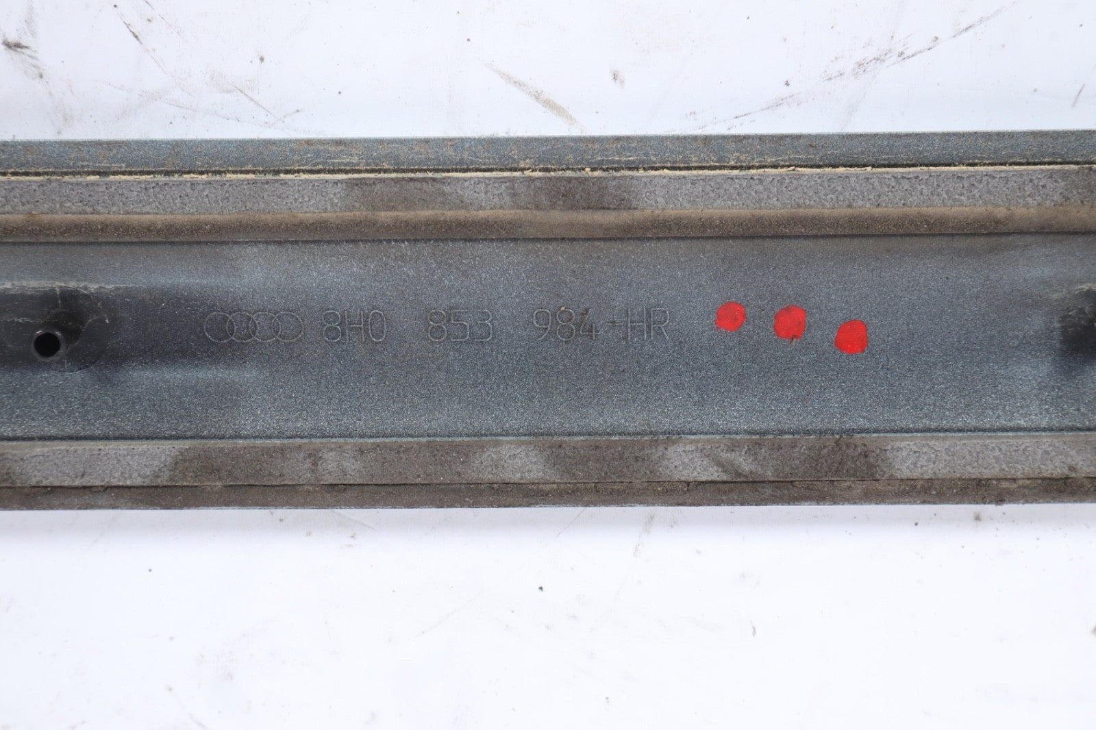 02-09 AUDI A4 S4 B6/7 CONVERTIBLE QUARTER PANEL MOLDING RIGHT REAR OEM 8H0853984