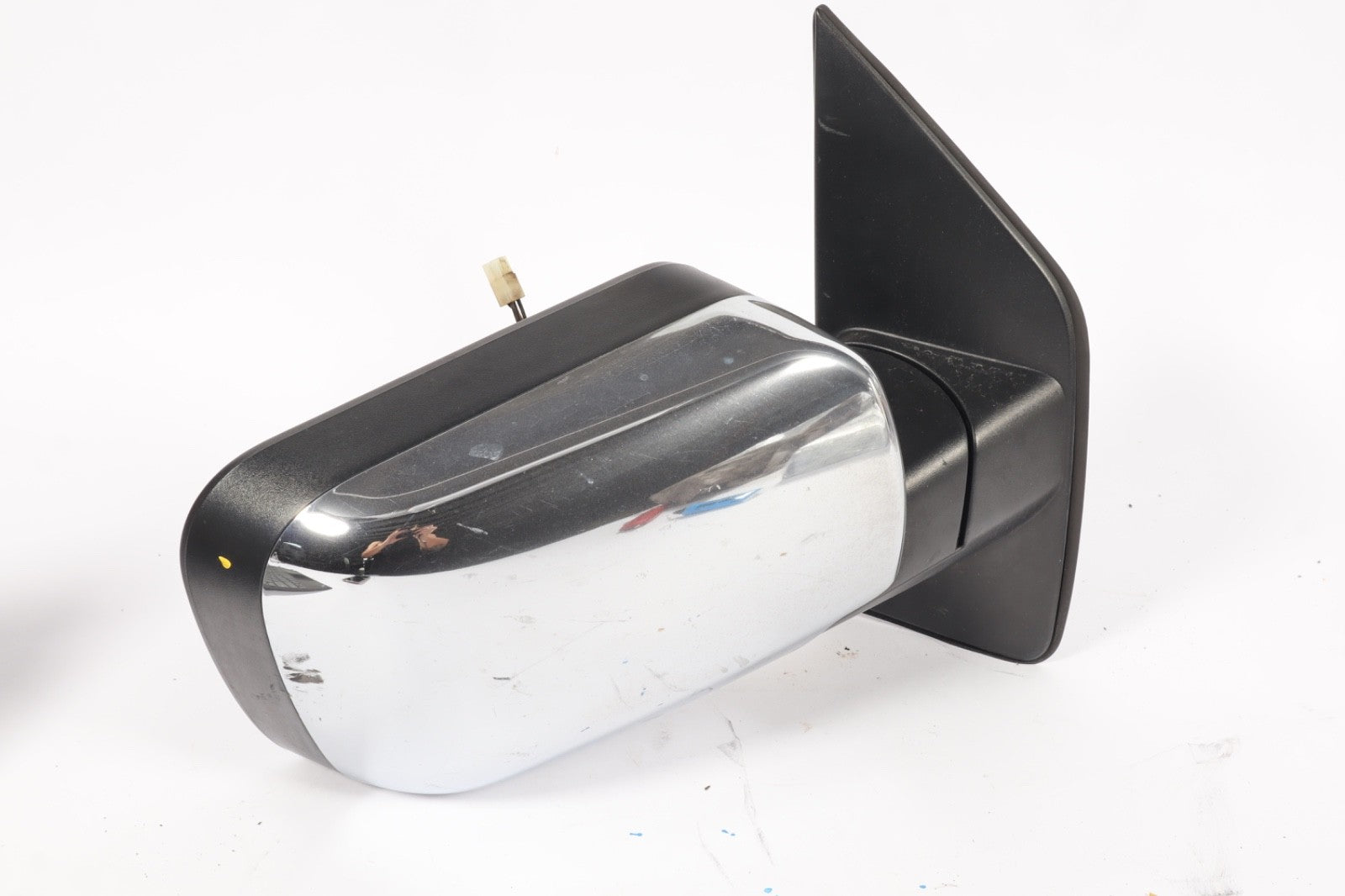 2008-2015 NISSAN ARMADA RIGHT PASSENGER SIDE CHROME MIRROR GLASS OEM *NO GLASS*