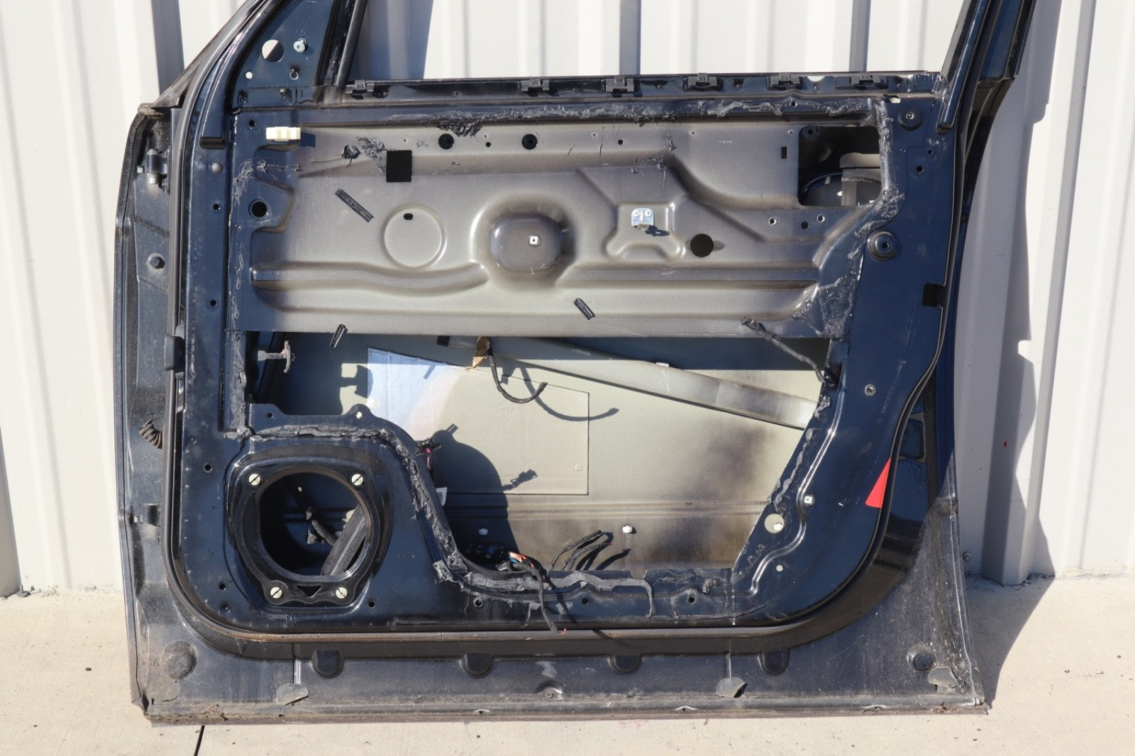 2003-2012 RANGE ROVER L322 FRONT RIGHT PASSENGER  DOOR SHELL  OEM