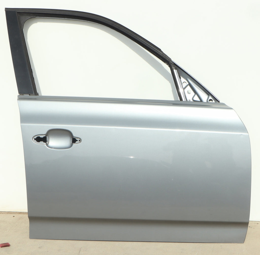 2004-2010 BMW X3 E83 Front Right Driver Side Door Shell  OEM ONLY PICK UP!!!