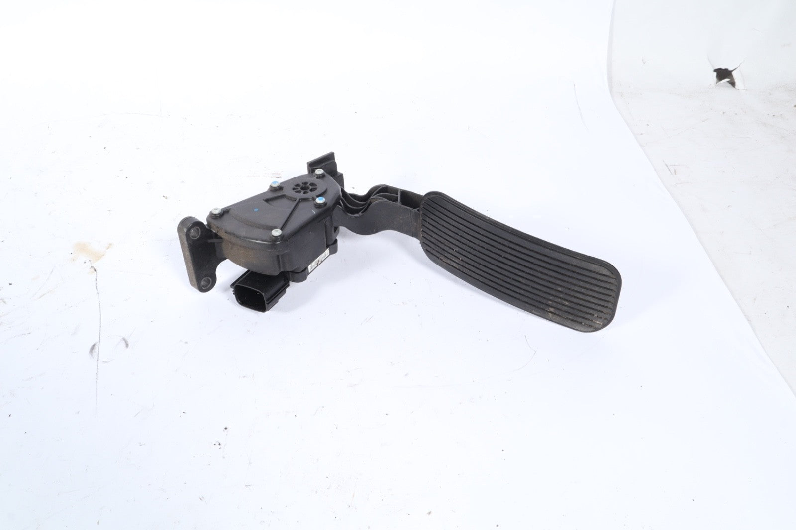 2010-2012 Ford Taurus SE Accelerator Gas Pedal Assembly OEM 7F9A-9F836-AA