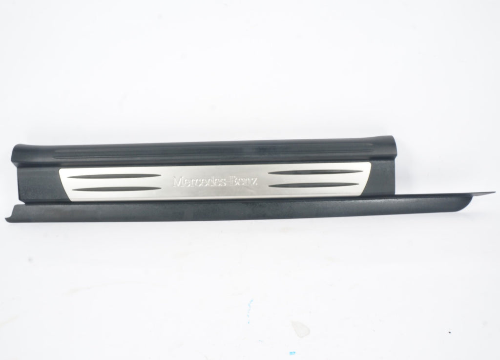 05-11 Mercedes R171 SLK280 SLK300 Door Step Sill Right Passenger Side OEM