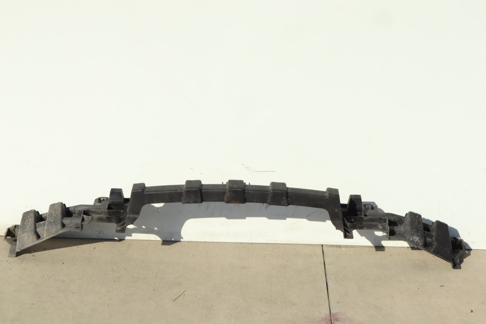 2006 LAND ROVER RANGE ROVER FRONT BUMPER MOUNT BRACKET SUPPORT DPC500010 OEM