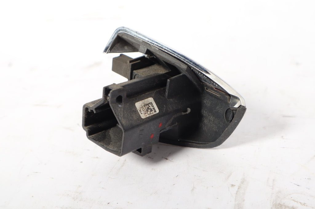 10-16 MERCEDES E350 E550 E63 W207 COUPE CONVERTIBLE RIGHT SIDE DOOR HANDLE OEM