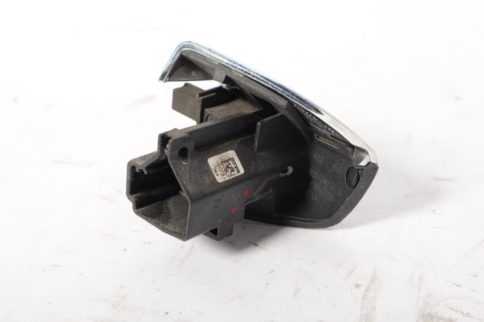 10-16 MERCEDES E350 E550 E63 W207 COUPE CONVERTIBLE RIGHT SIDE DOOR HANDLE OEM