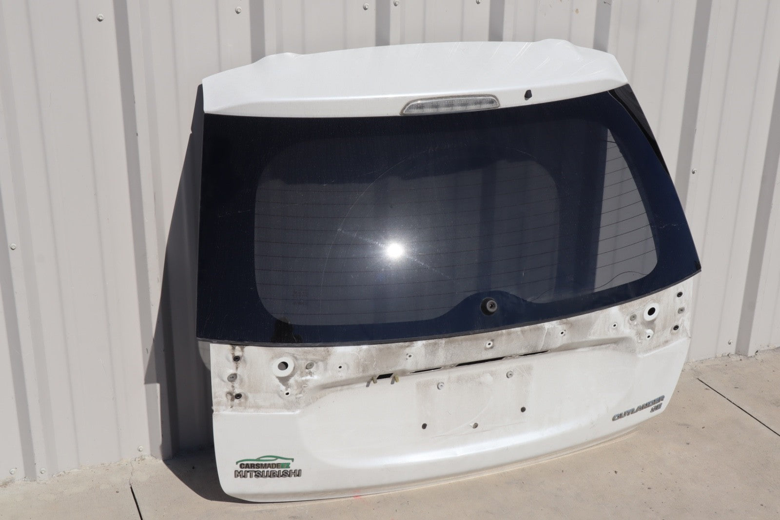 2016-2020 MITSUBISHI OUTLANDER REAR LIFTGATE TAILGATE HATCH W/ GLASS OEM