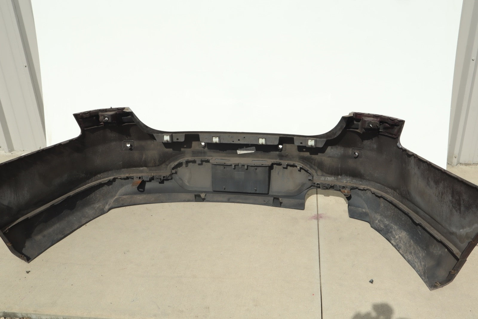 2010-2012 FORD TAURUS REAR BUMPER COVER OEM ONLY PICK UP!!!