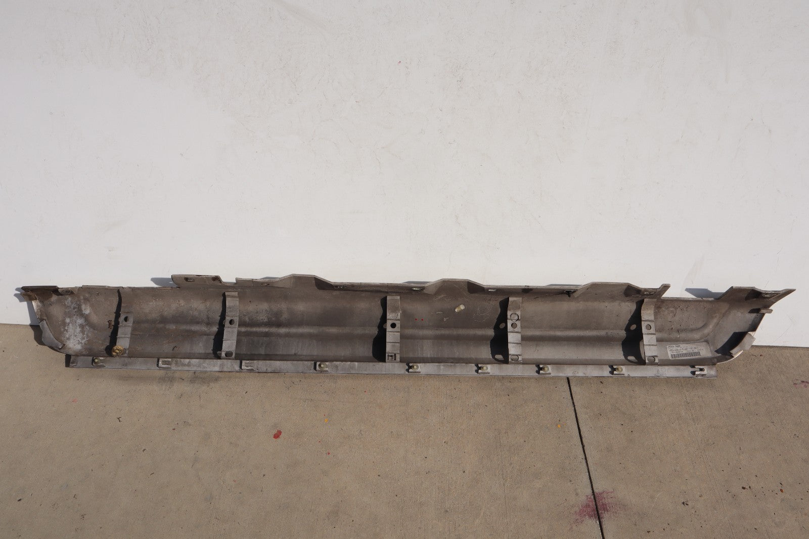 2006-2008 BMW X3 RIGHT SIDE SKIRT ROCKER PANEL OEM ONLY PICK UP!!!