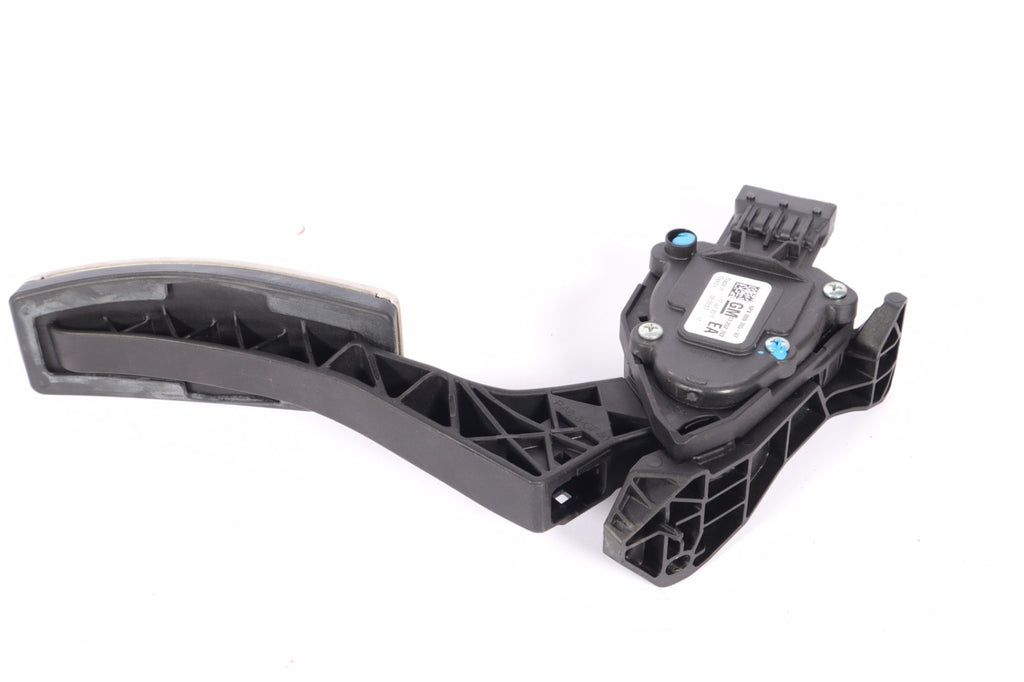 2016–2019 BUICK CASCADA Accelerator Gas Pedal OEM 13252702