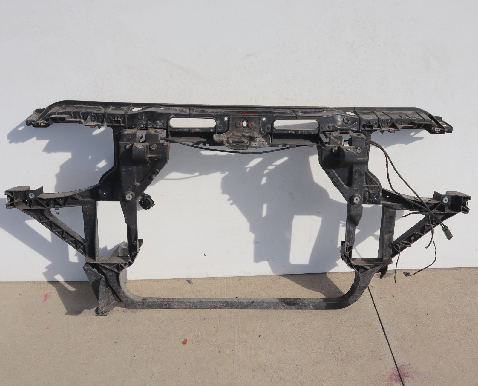 2004-2010 BMW E83 X3 SRADIATOR SUPPORT  OEM