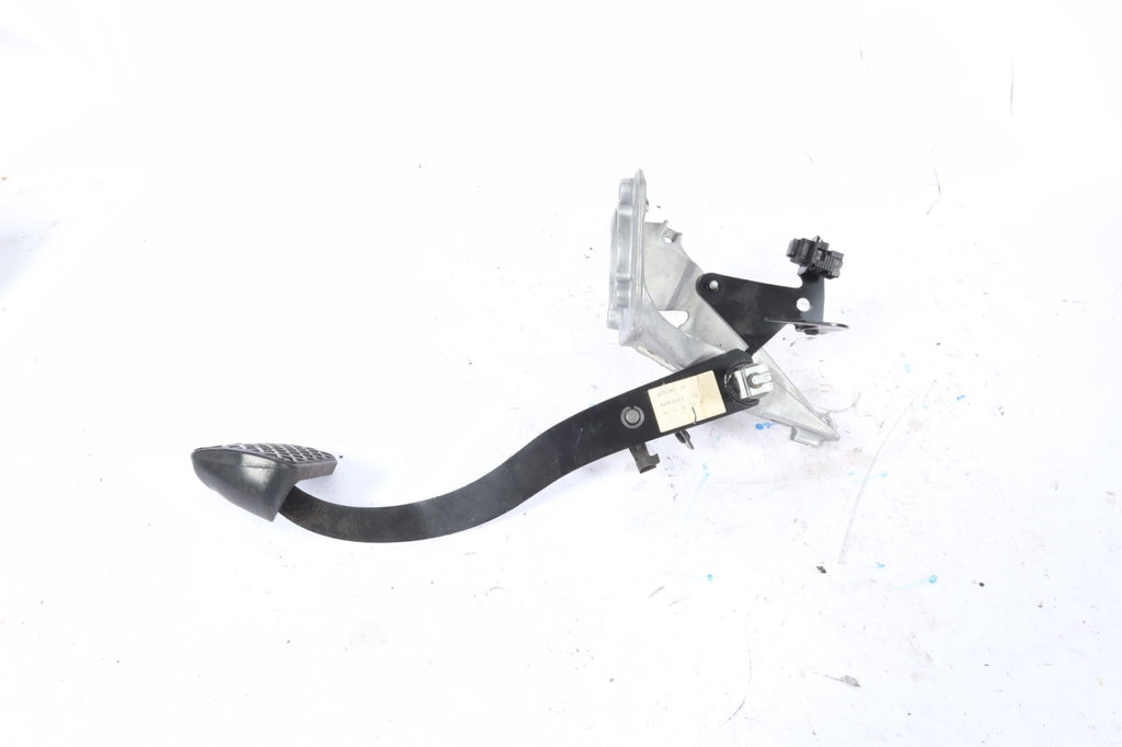 2004-2010 BMW E83 X3 Brake Pedal Box Assembly OEM 3331164