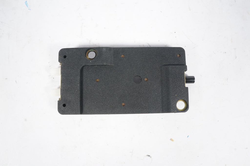 03-11 Mercedes W209 CLK55 AMG CLS550 Antenna Amplifier Booster 2118208689 OEM