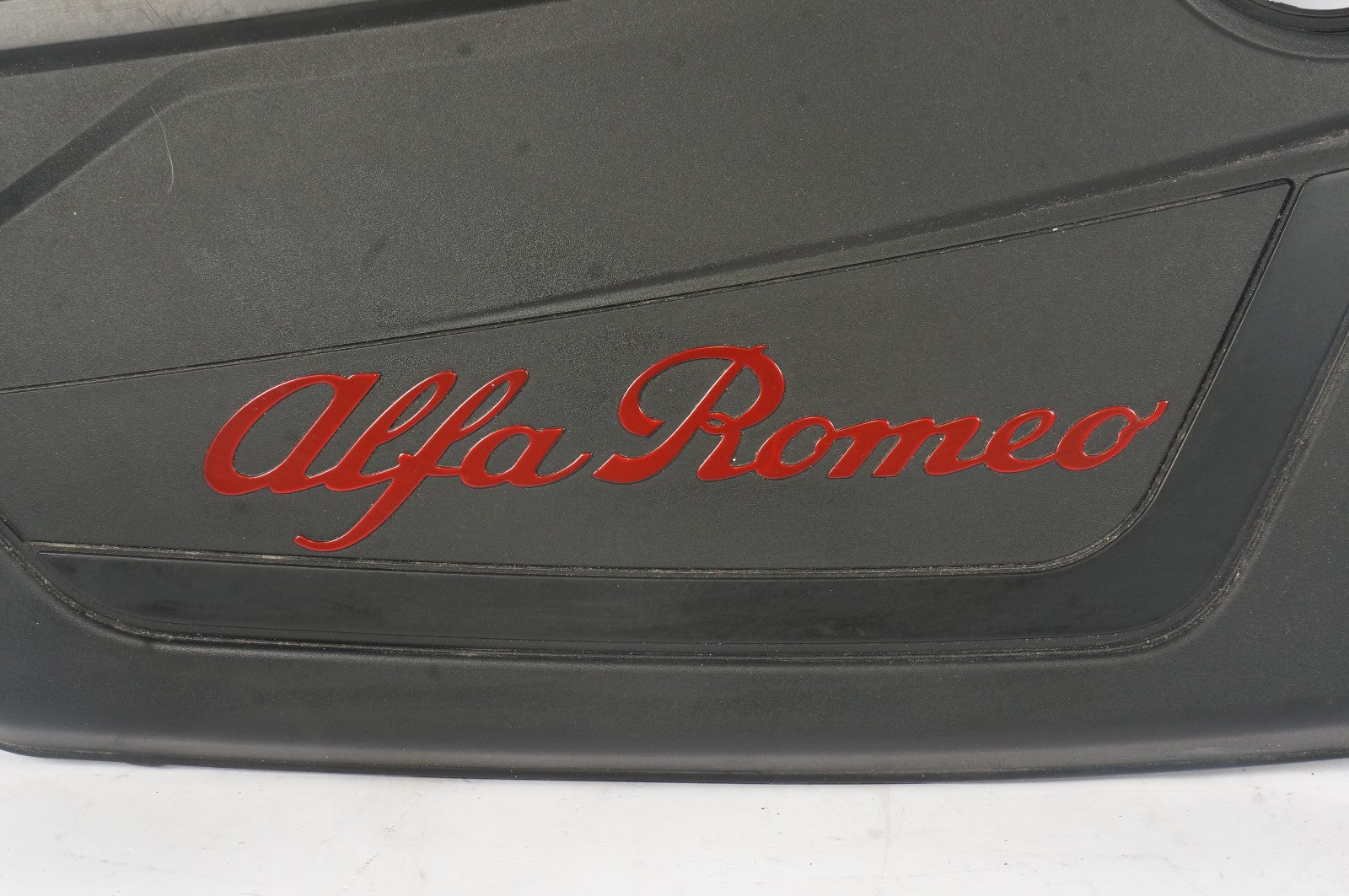 2018-2022 Alfa Romeo Stelvio Engine Motor Top Cover Panel Shield 2.0L OEM