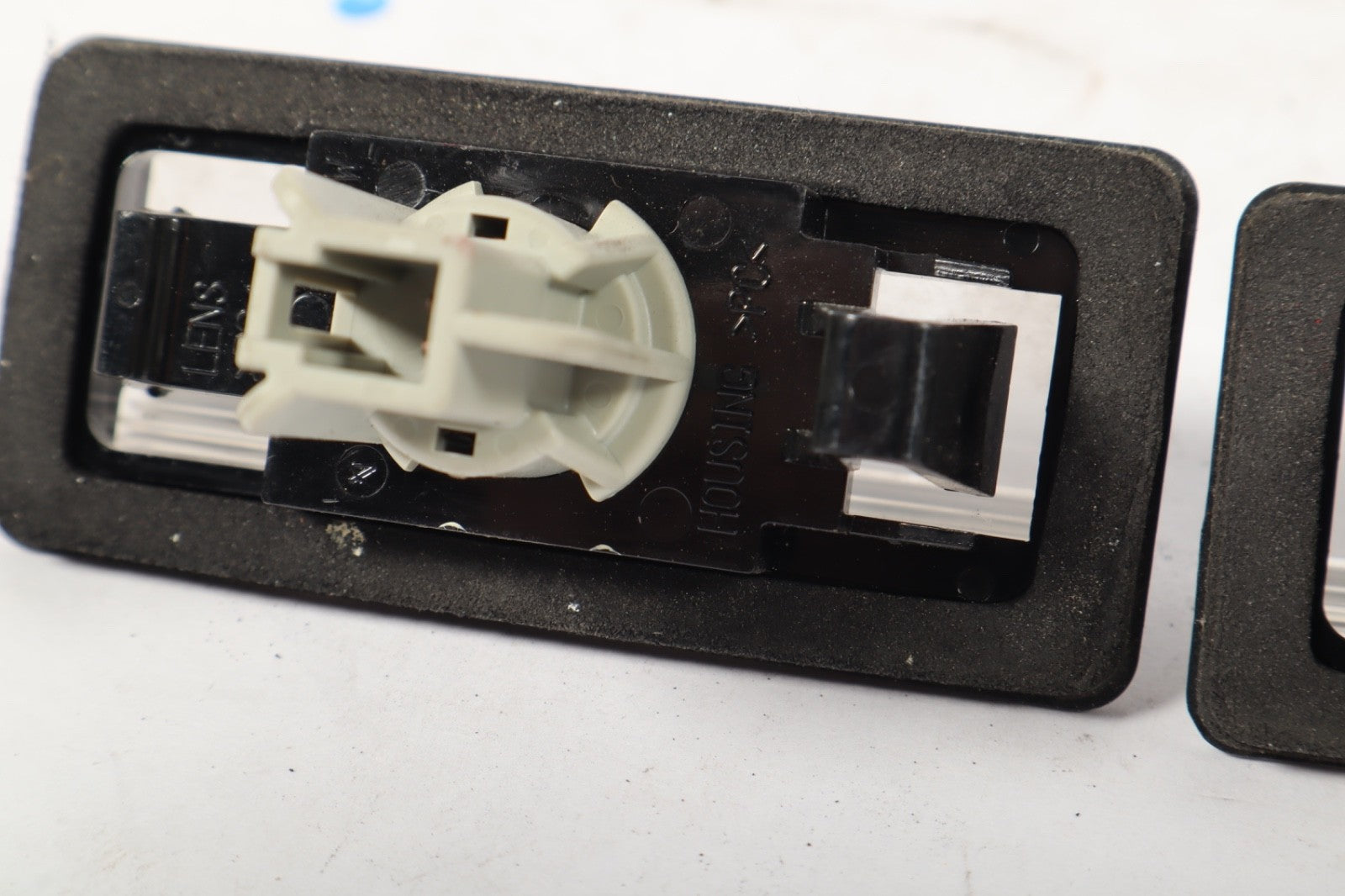 2016-2020 NISSAN MAXIMA REAR RIGHT & LEFT LICENSE NUMBER PLATE LIGHT LAMP OEM