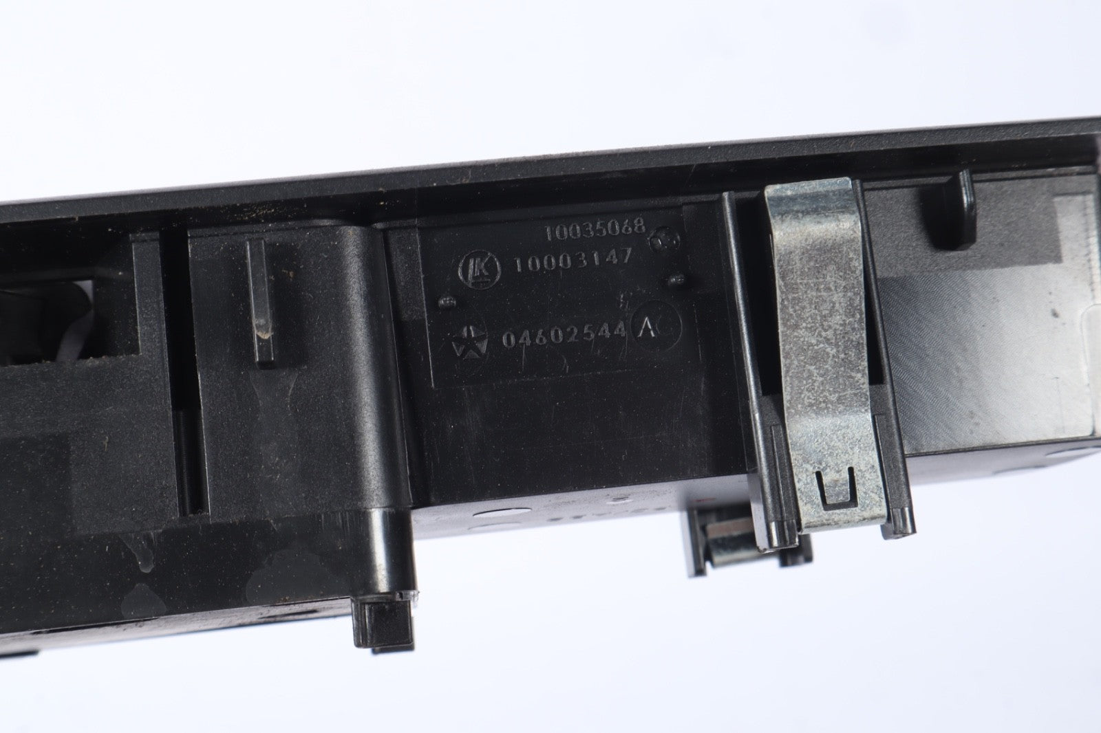 2008-2014 CHRYSLER TOWN & COUNTRY FRONT RIGHT DOOR WINDOW SWITCH OEM 04602544AG