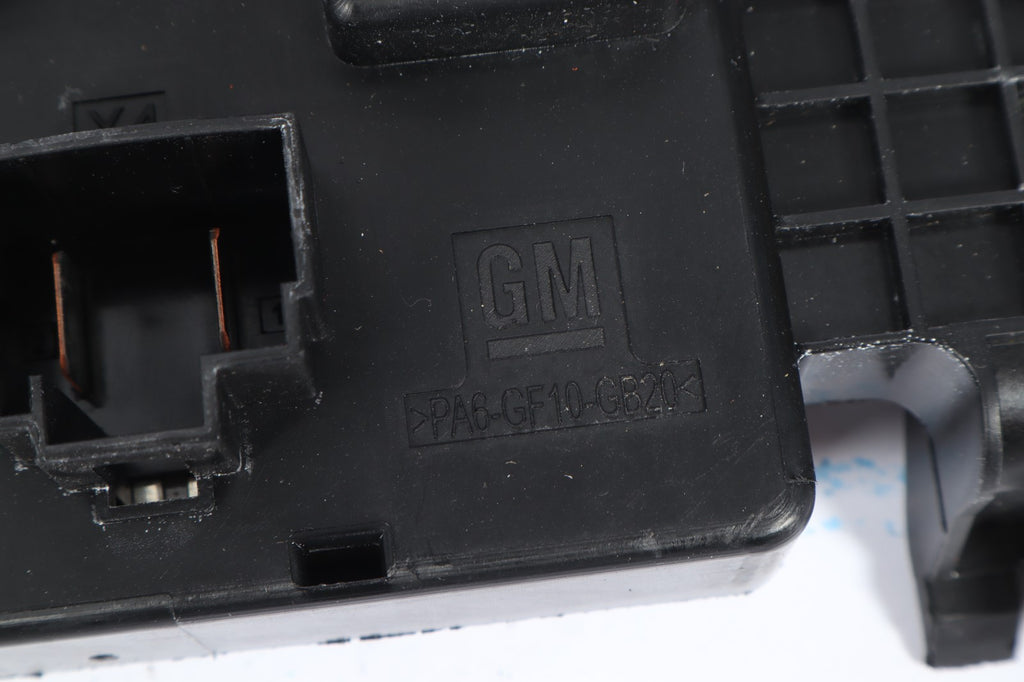 2016–2019 BUICK CASCADA BATTERY FUSE TERMINAL BLOCK OEM 365927271