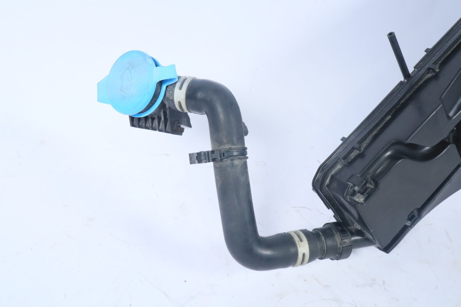 2018 - 2025 ALFA ROMEO STELVIO WINDSHIELD WASHER FLUID RESERVOIR OEM