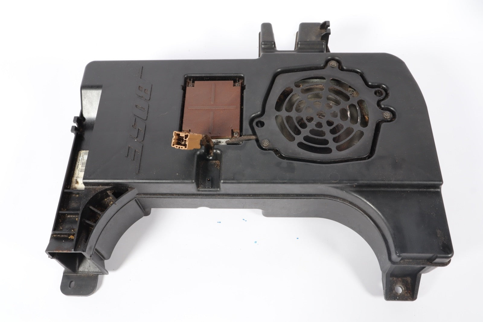 2007 NISSAN ARMADA REAR SUBWOOFER ASSEMBLY BOSE OEM 281707S200