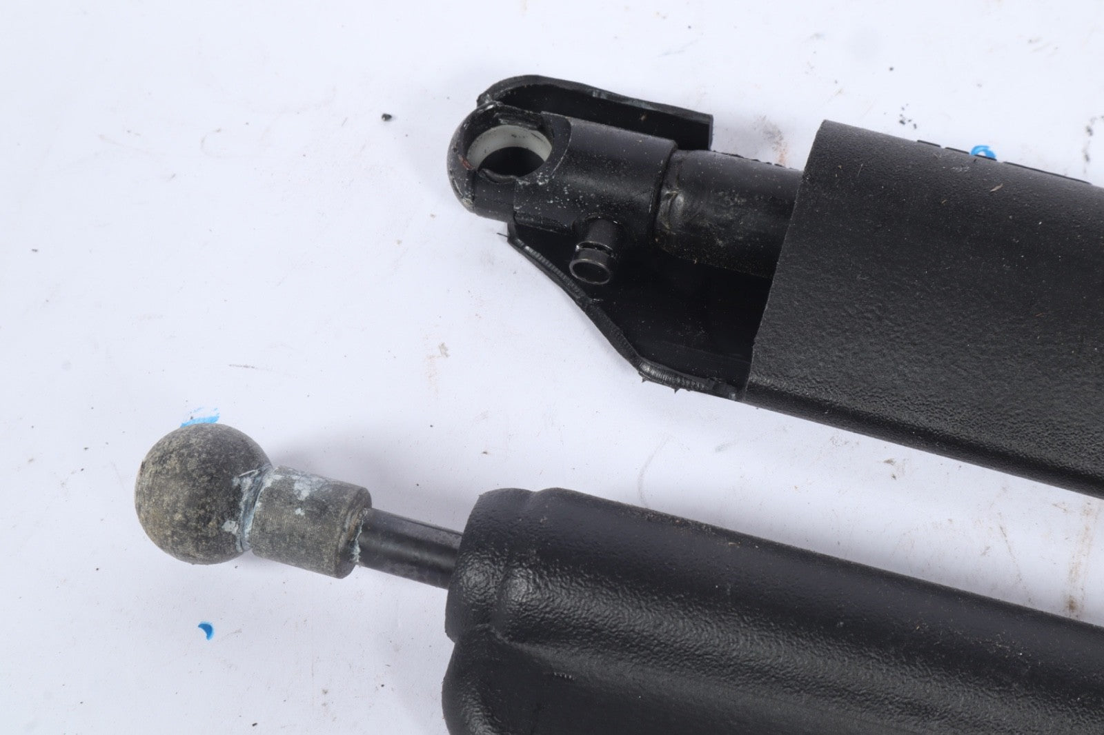 2003-2009 AUDI A4 GENUINE CONVERTIBLE TOP HYDRAULIC STRUT FITS LEFT & RIGHT OEM