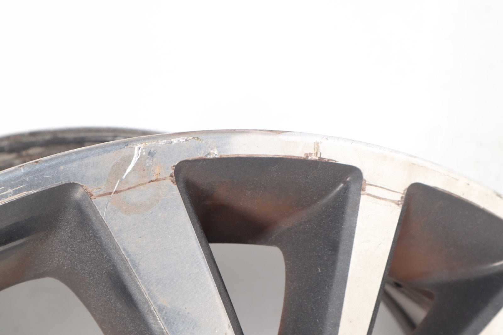 2016 - 2018 Mitsubishi Outlander Wheel Rim 18" 18x7J OEM