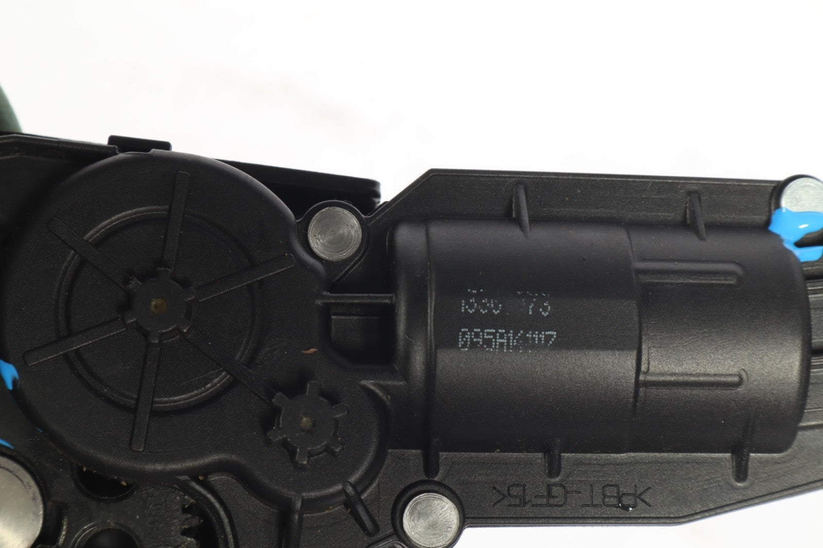 2016–2019 Buick Cascada Convertible Top Stowage Compartment Latch OEM 13369973