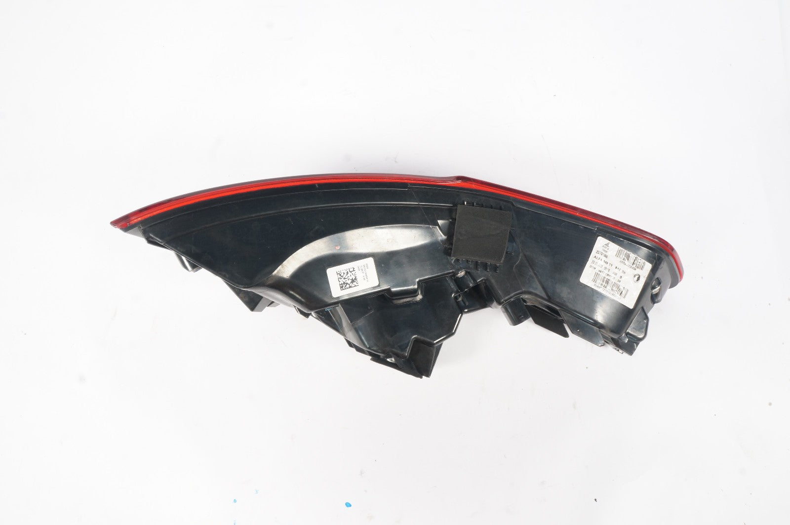 2018-2023 ALFA ROMEO STELVIO REAR RIGHT SIDE OUTER TAILLIGHT STOP LAMP LED OEM