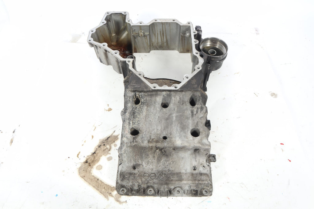 2009-2019 BMW 550i 650i 750i X5 X6 UPPER OIL PAN OEM 51750610