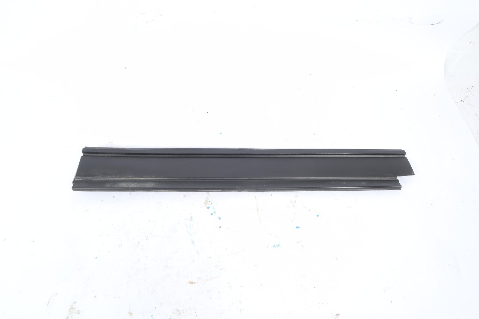 2016-2019 BUICK CASCADA RADIATOR-UPPER SEAL 13394456 OEM