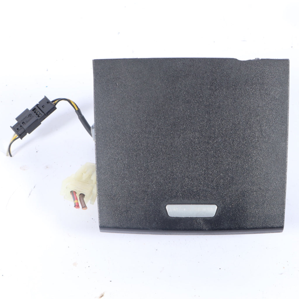 2004 -2010 BMW X3 E83 REAR CENTRE CONSOLE CIGARETTE LIGHER AUX PORT 3428288 OEM
