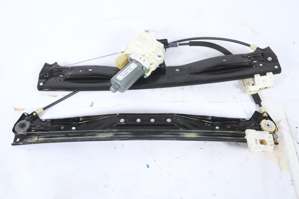 2008-2020 DODGE GRAND CARAVAN WINDOW REGULATOR W MOTOR FRONT RIGHT 3015588D OEM