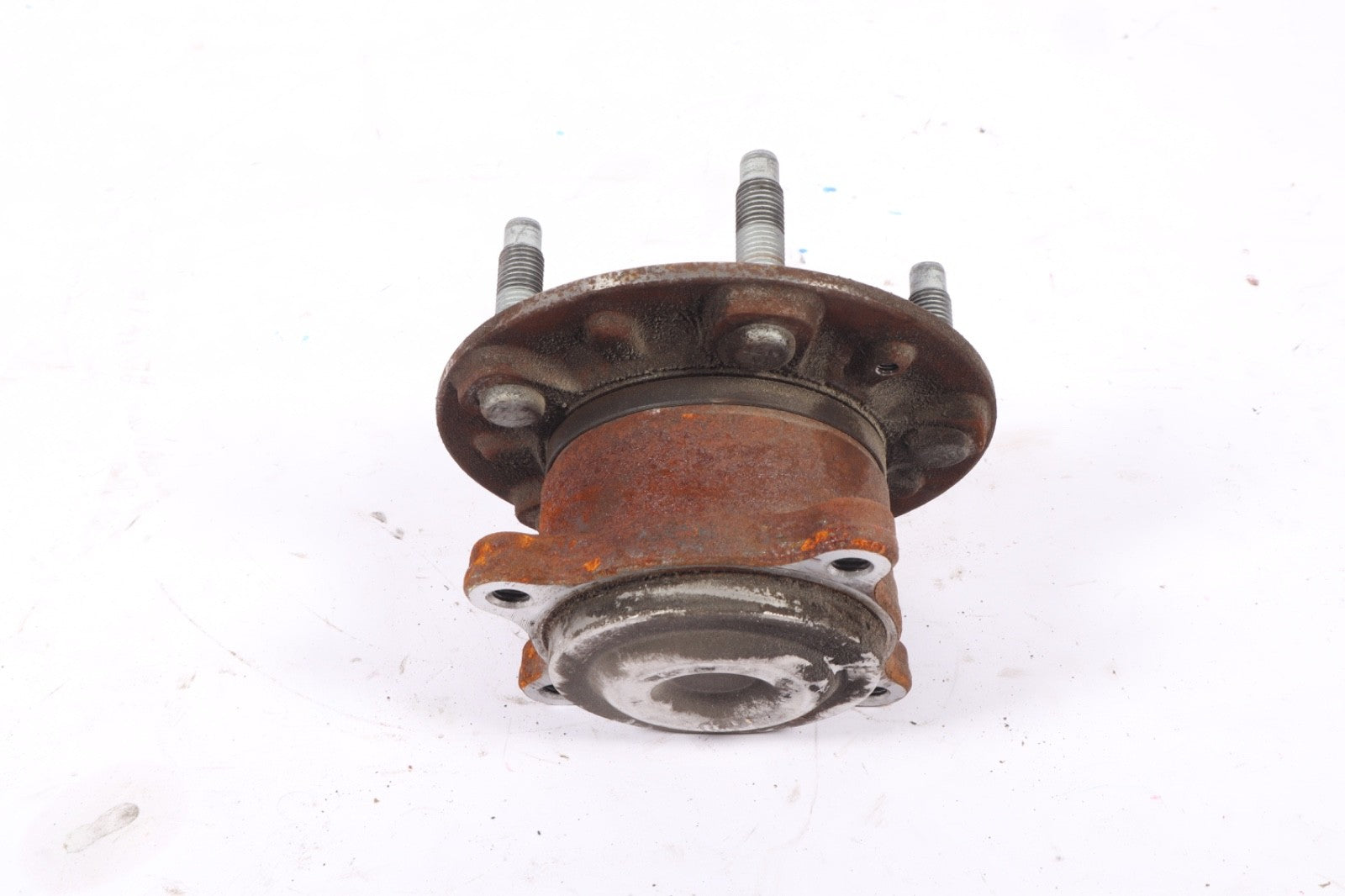 2016-2019 BUICK CASCADA REAR HUB LEFT OR RIGHT OEM