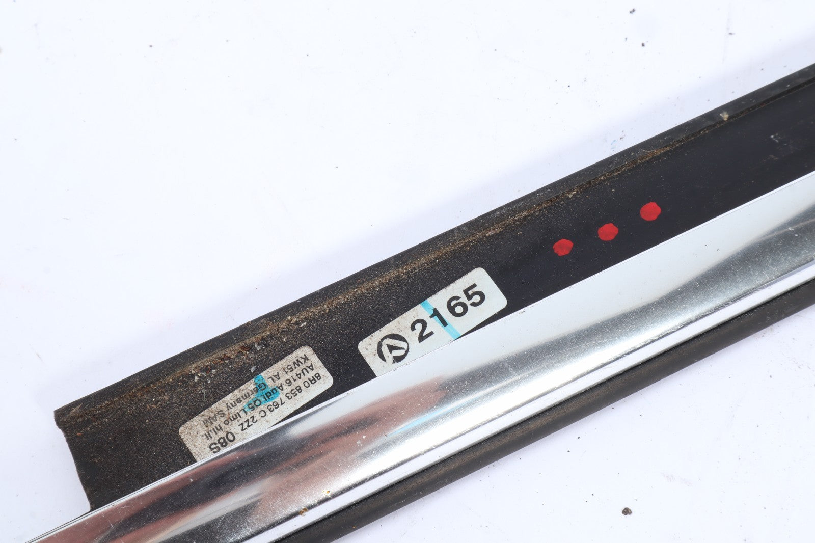 2009 - 2017 AUDI Q5 REAR LEFT  DOOR WINDOW  SLOT SEAT TRIM  OEM 8R0853763C