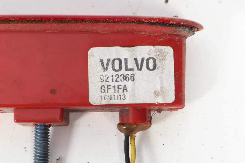 2011-2012 VOLVO C70 TRUNK LID TAIL LIGHT OEM