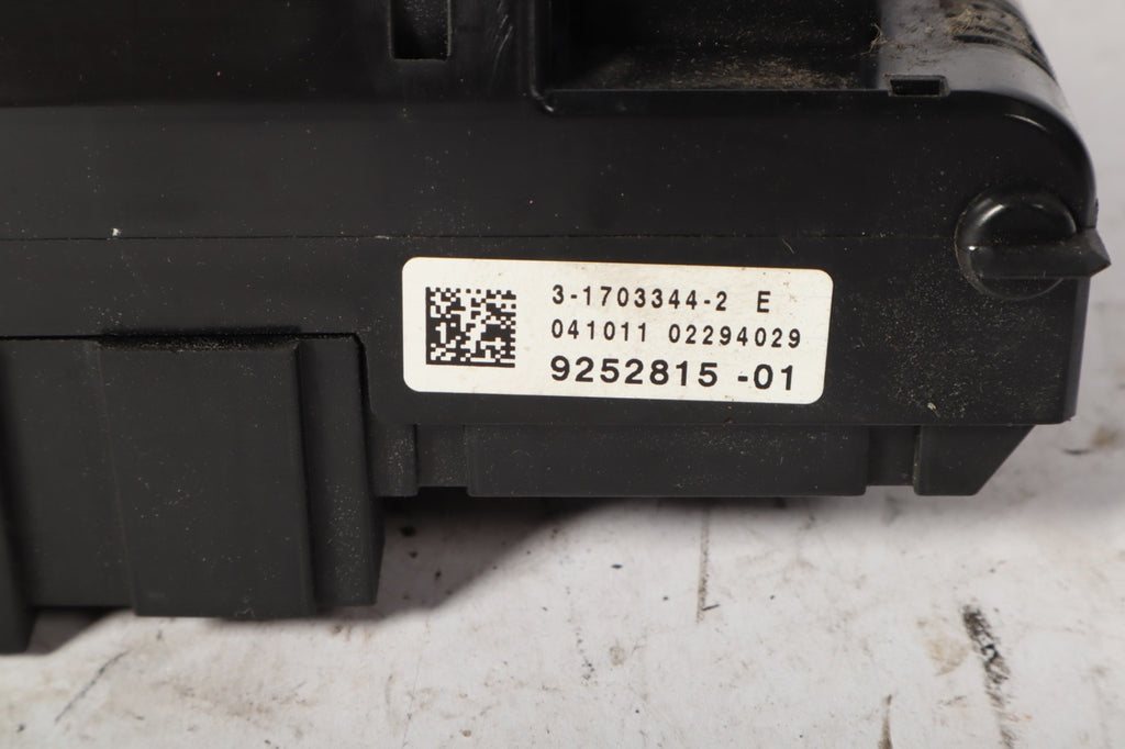2012 - 2018 BMW 650i 640i F12 F13 FRONT POWER DISTRIBUTION FUSE BOX MODULE OEM