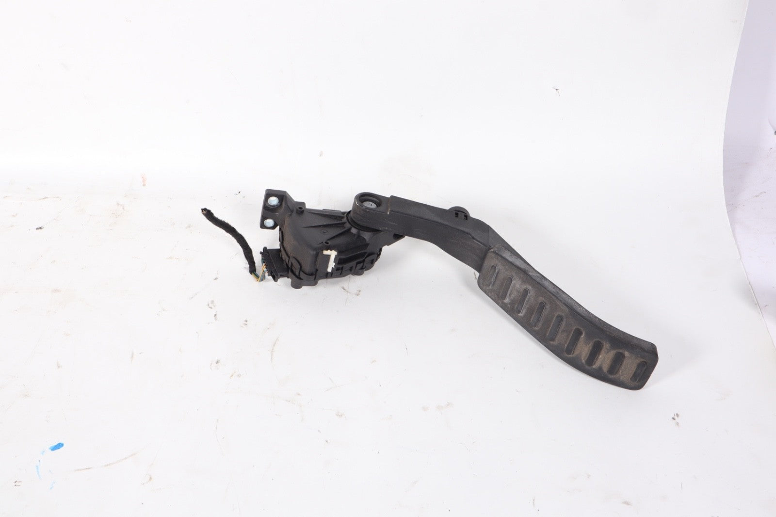 2003-2006 PORSCHE CAYENNE GAS ACCELERATOR PEDAL OEM 7L0 723 507