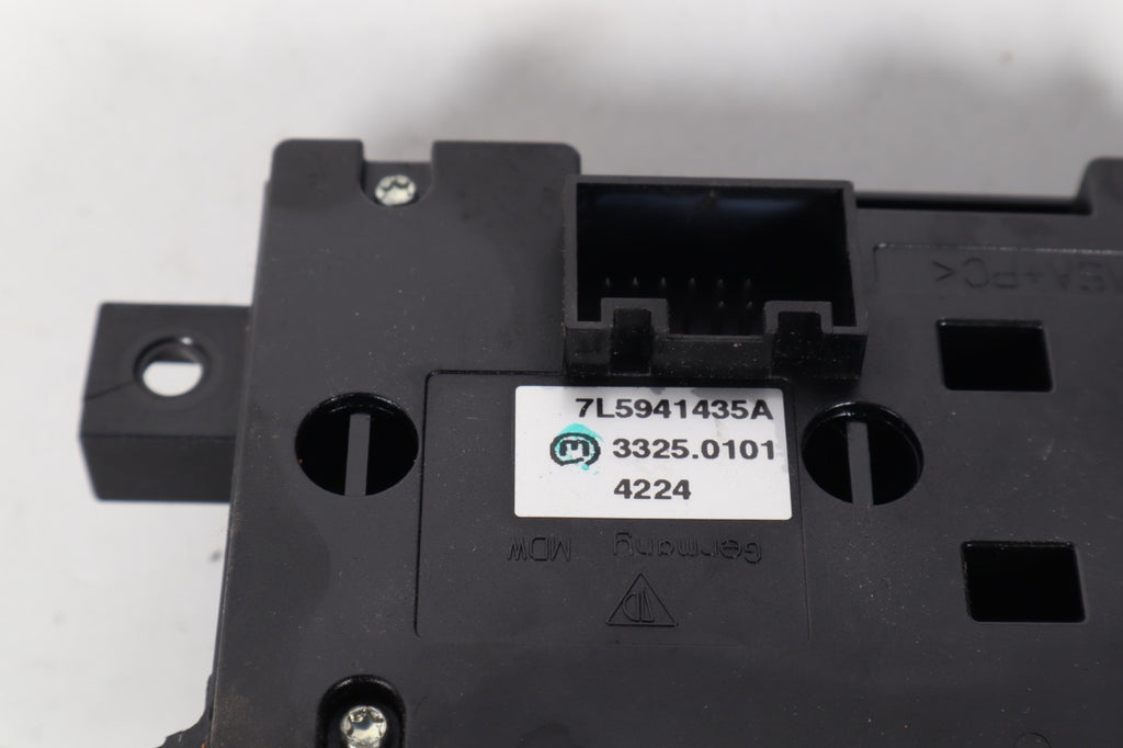 2003-2006 Porsche Cayenne Suspension Control Switch (7L5941435A)
