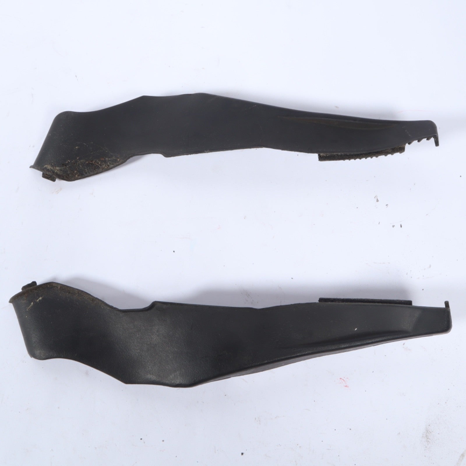 2012-2020 CHEVROLET SONIC COWL COWL GRILLE SIDE SEAL LEFT RIGHT OEM