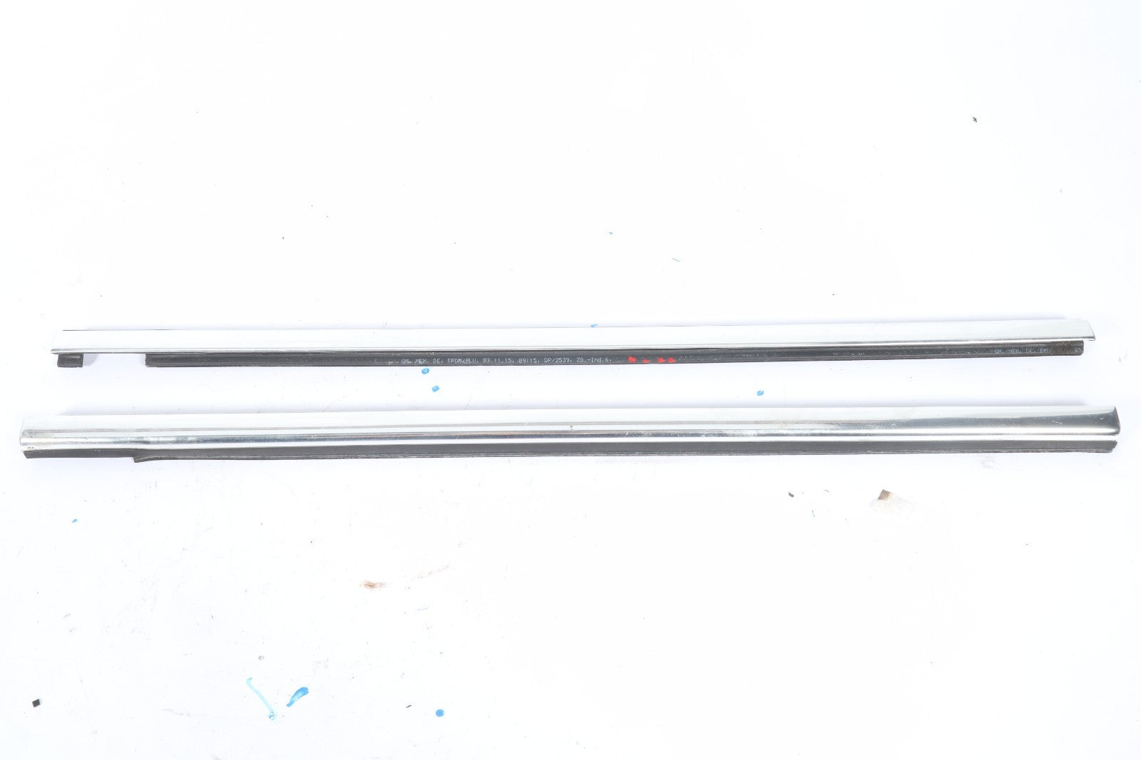 2016–2019 BUICK CASCADA RIGHT LEFT QUARTER WINDOW BELT MOLDING TRIM OEM