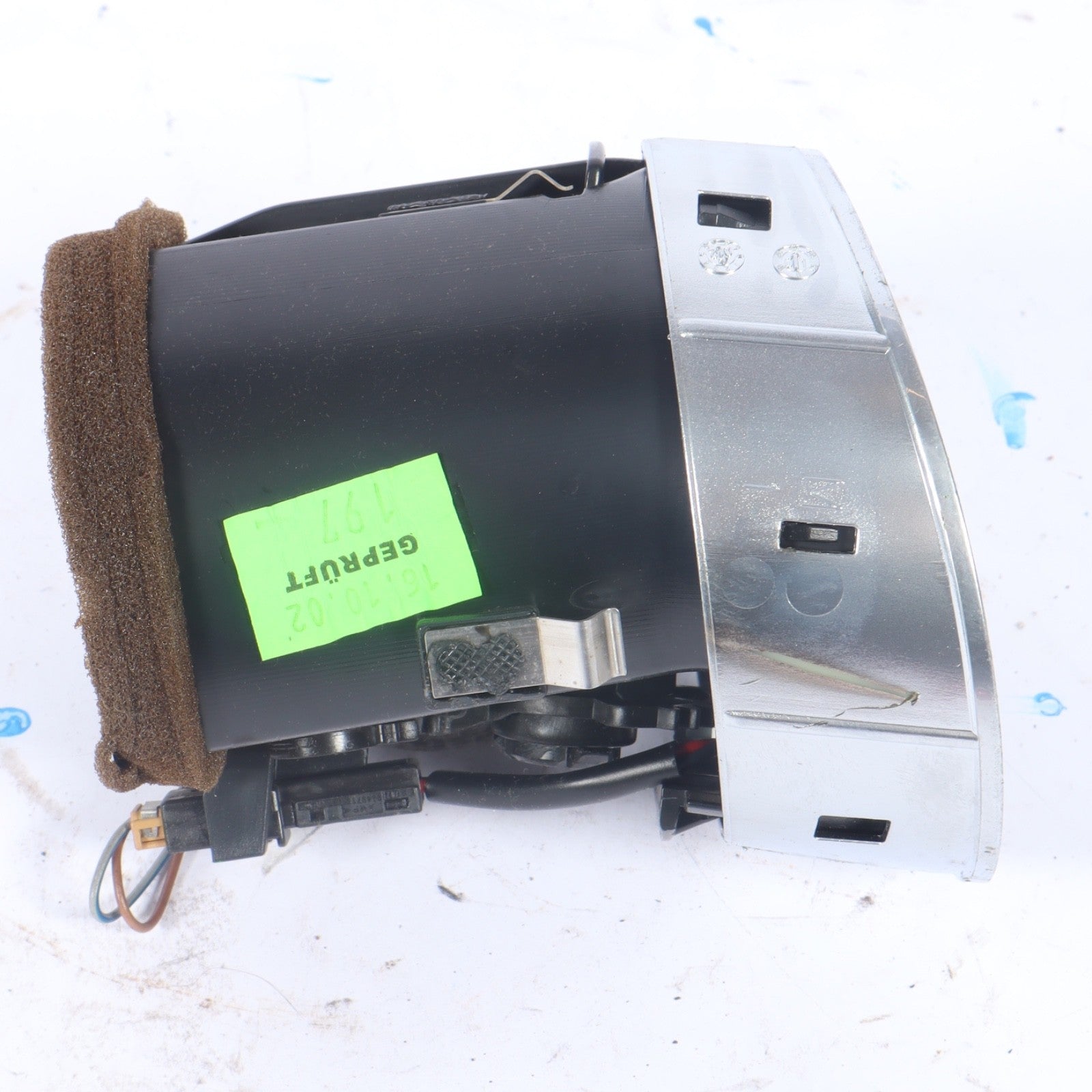 2006-2008 Audi A4 B7 Center Dash Air Vent Nozzle 8H0820951D OEM