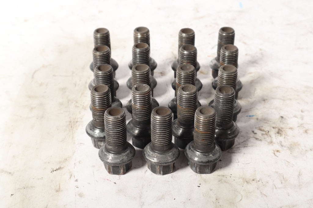 10-17 Mercedes W207 E350 E550 Wheel Lug Bolt Set of 19 OEM