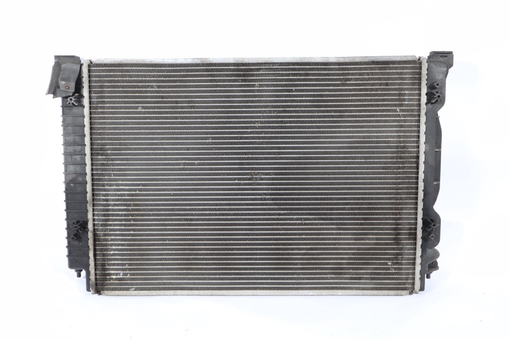 2006 AUDI A4 3.2L AUTOMATIC ENGINE COOLING RADIATOR OEM 4B3121276A