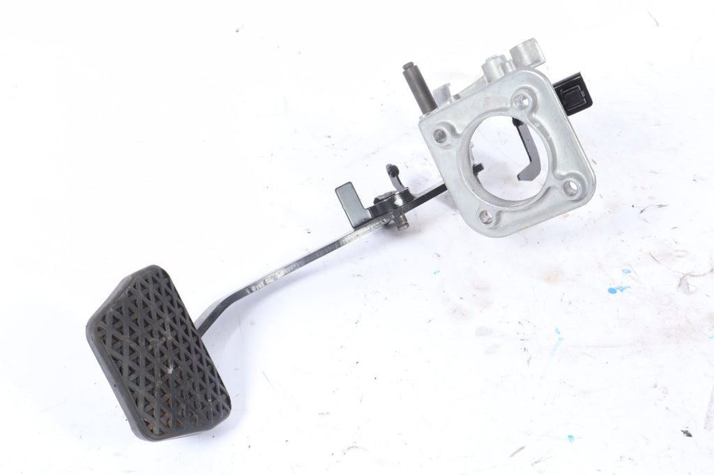 2004-2010 BMW E83 X3 Brake Pedal Box Assembly OEM 3331164