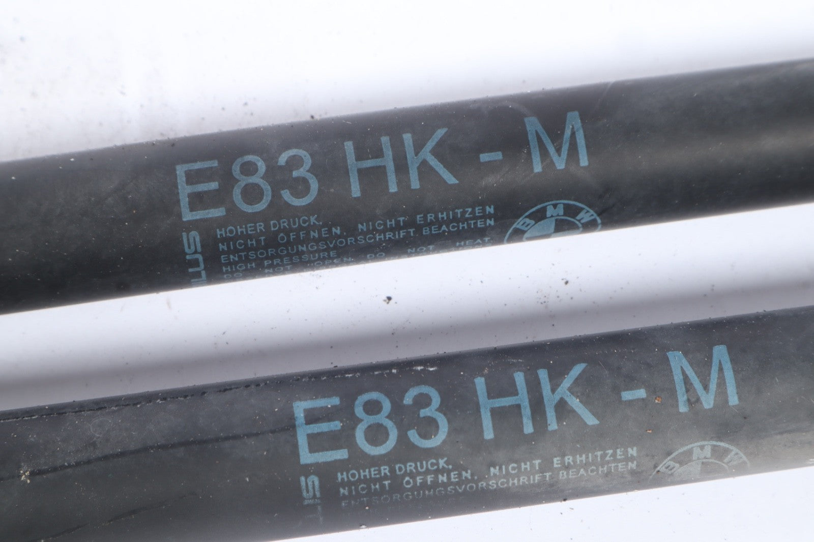 2004-2010 BMW X3 E83 PAIR OF TAILGATE GAS STRUTS SET 3414711 OEM