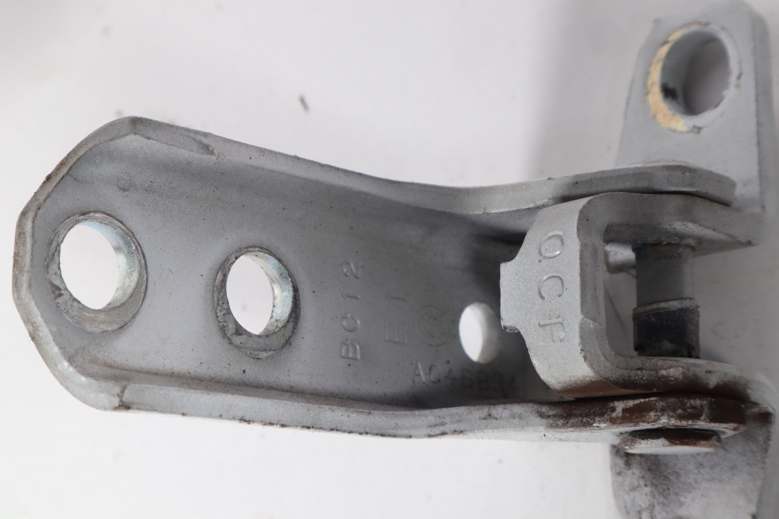 2007-2020 MITSUBISHI OUTLANDER FRONT LEFT SIDE DOOR HINGE SET OF 2 OEM