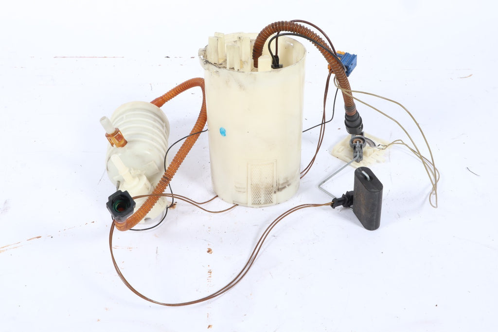 2007-2010 BMW X3 FUEL PUMP ASSEMBLY OEM