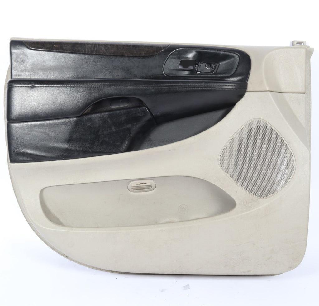 2011-2016 TOWN & COUNTRY / GRAND CARAVAN FRONT RIGHT SIDE DOOR PANEL TRIM OEM