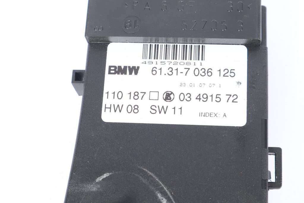 2000-2010 BMW X3 DRIVER SIDE POWER SEAT CONTROL OEM 7036125
