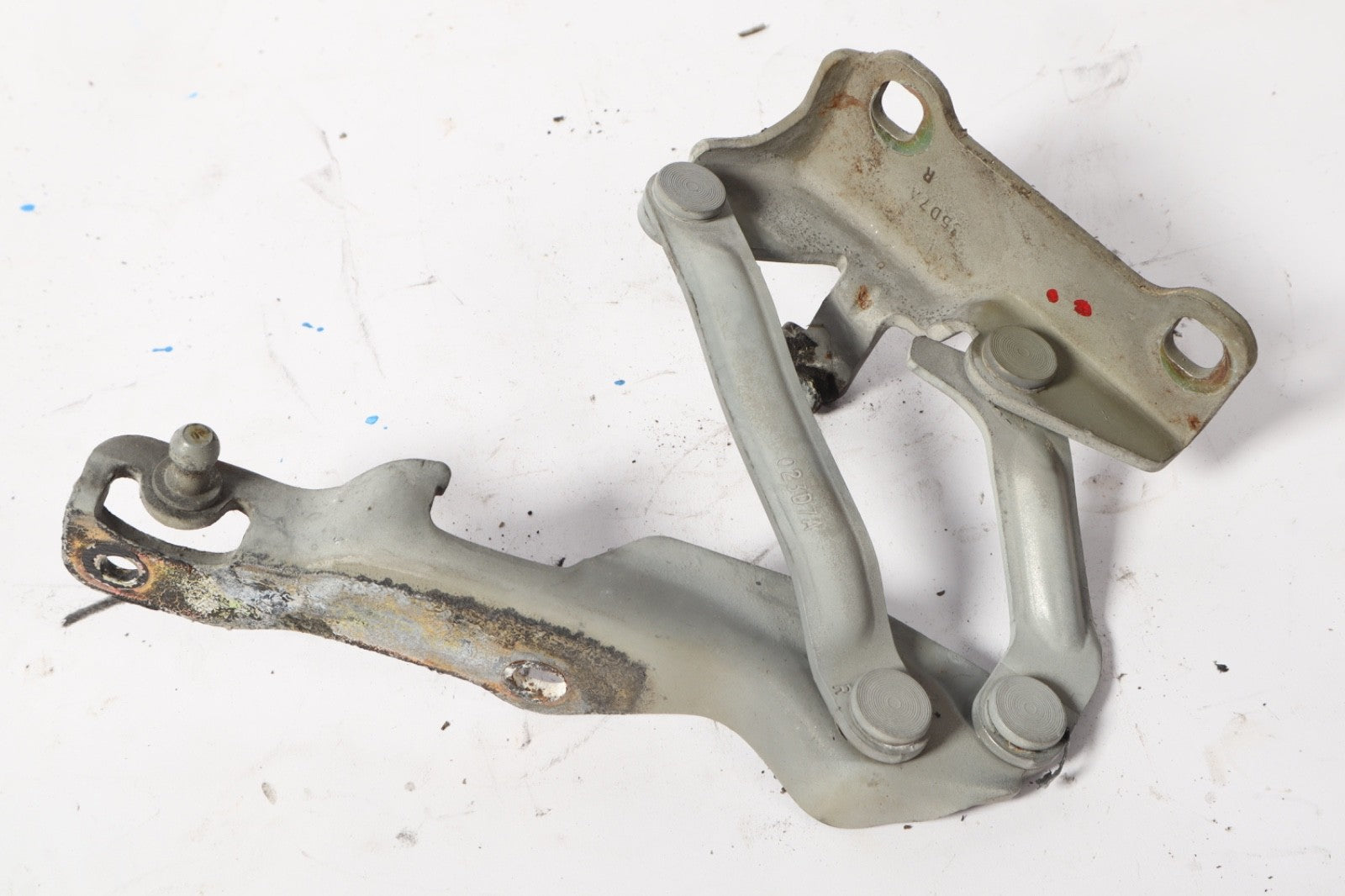 2004-2015 Nissan Armada Titan Hood Hinge Front Right Passenger Side OEM