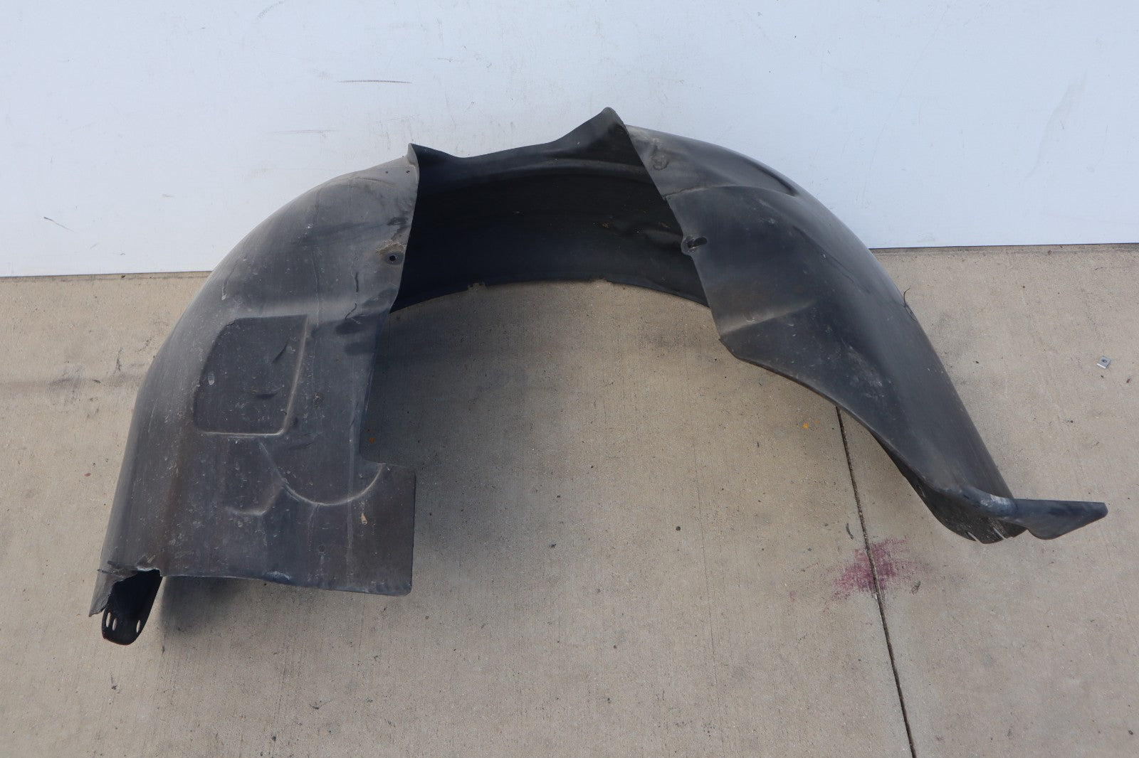 2006-2012 VOLVO C70 2DR  FRONT RIGHT FENDER LINER SPLASH SHIELD GUARD OEM
