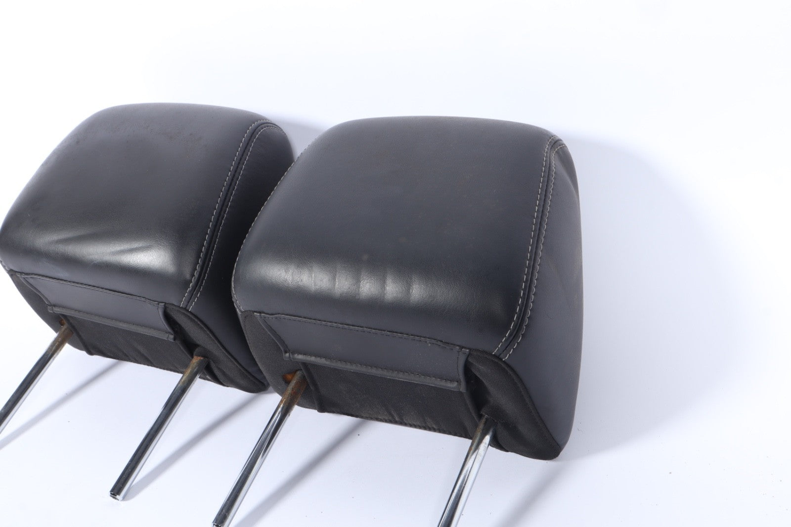 2011 - 2014 Dodge Charger Front Left And Right Leather Headrest Black OEM